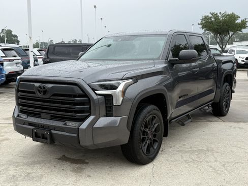 Used 2024 Toyota Tundra SR5 AWD/4WD image 10