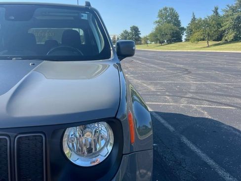 Used 2021 Jeep Renegade Trailhawk w/ Sun & Sound Group AWD/4WD image 14