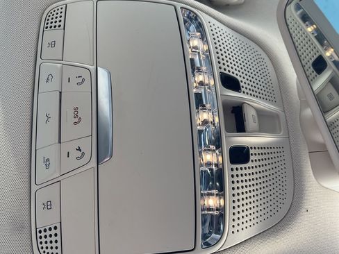 Used 2019 Mercedes-Benz GLC 300 GLC 300 image 39