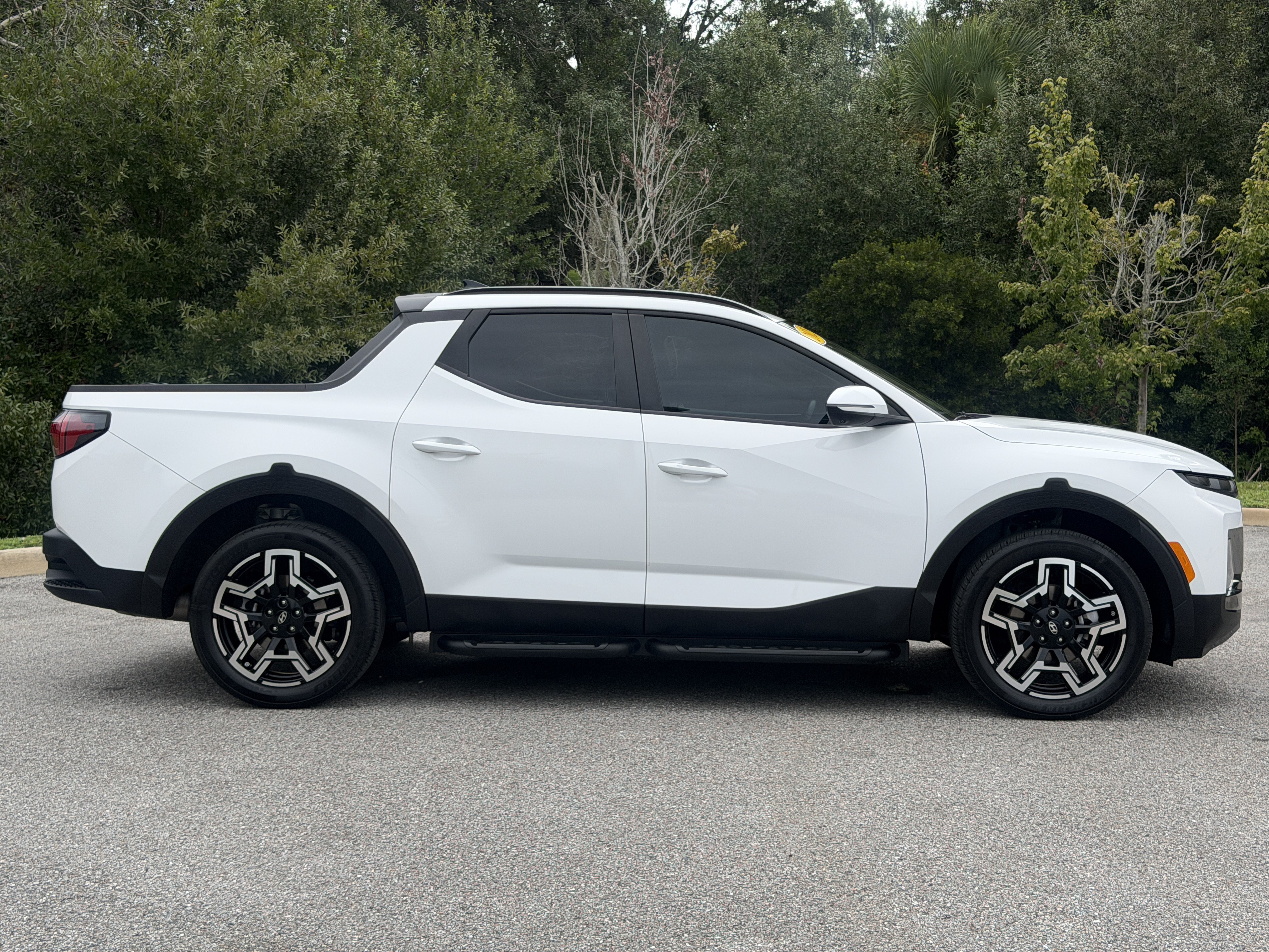 Used 2025 Hyundai Santa Cruz Limited AWD/4WD image 8