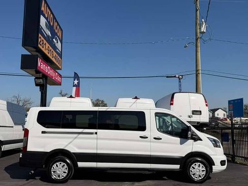 Used 2023 Ford Transit 350 XLT RWD image 3