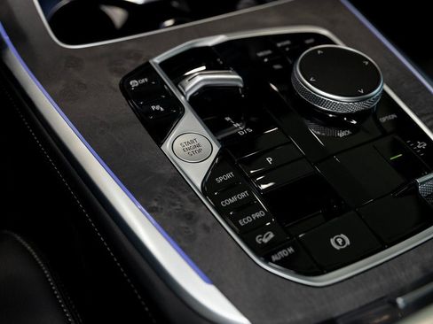 New 2026 BMW X7 xDrive40i w/ M Sport Package image 24