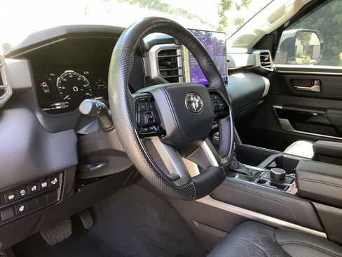 Used 2024 Toyota Tundra Limited AWD/4WD image 11