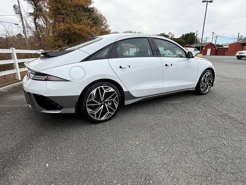 Used 2023 Hyundai Ioniq 6 Limited image 9