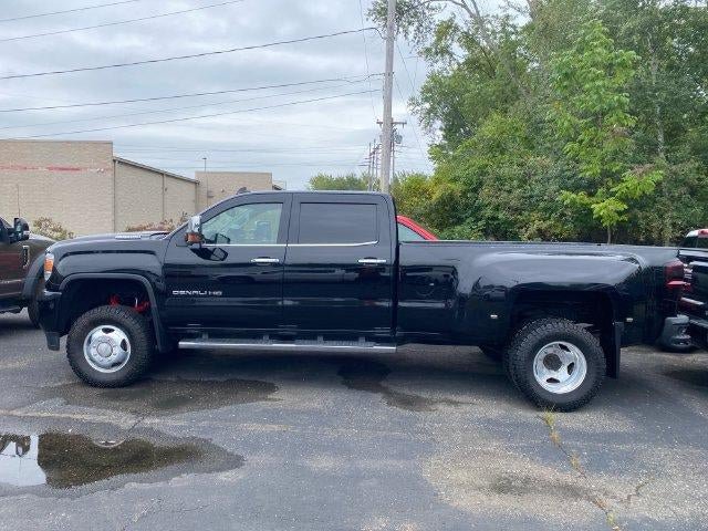 Used 2017 GMC Sierra 3500 Denali AWD/4WD image 3