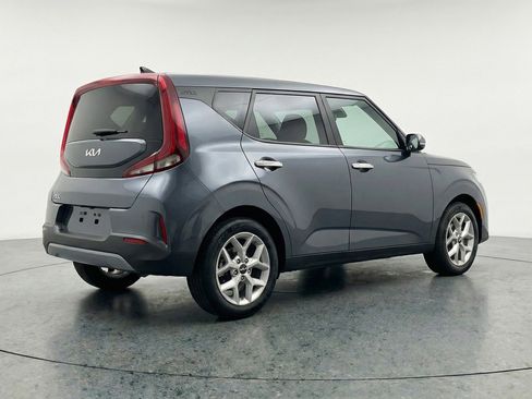 Used 2025 Kia Soul LX w/ LX Technology Package image 9