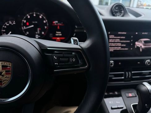 Used 2024 Porsche Macan Base image 29