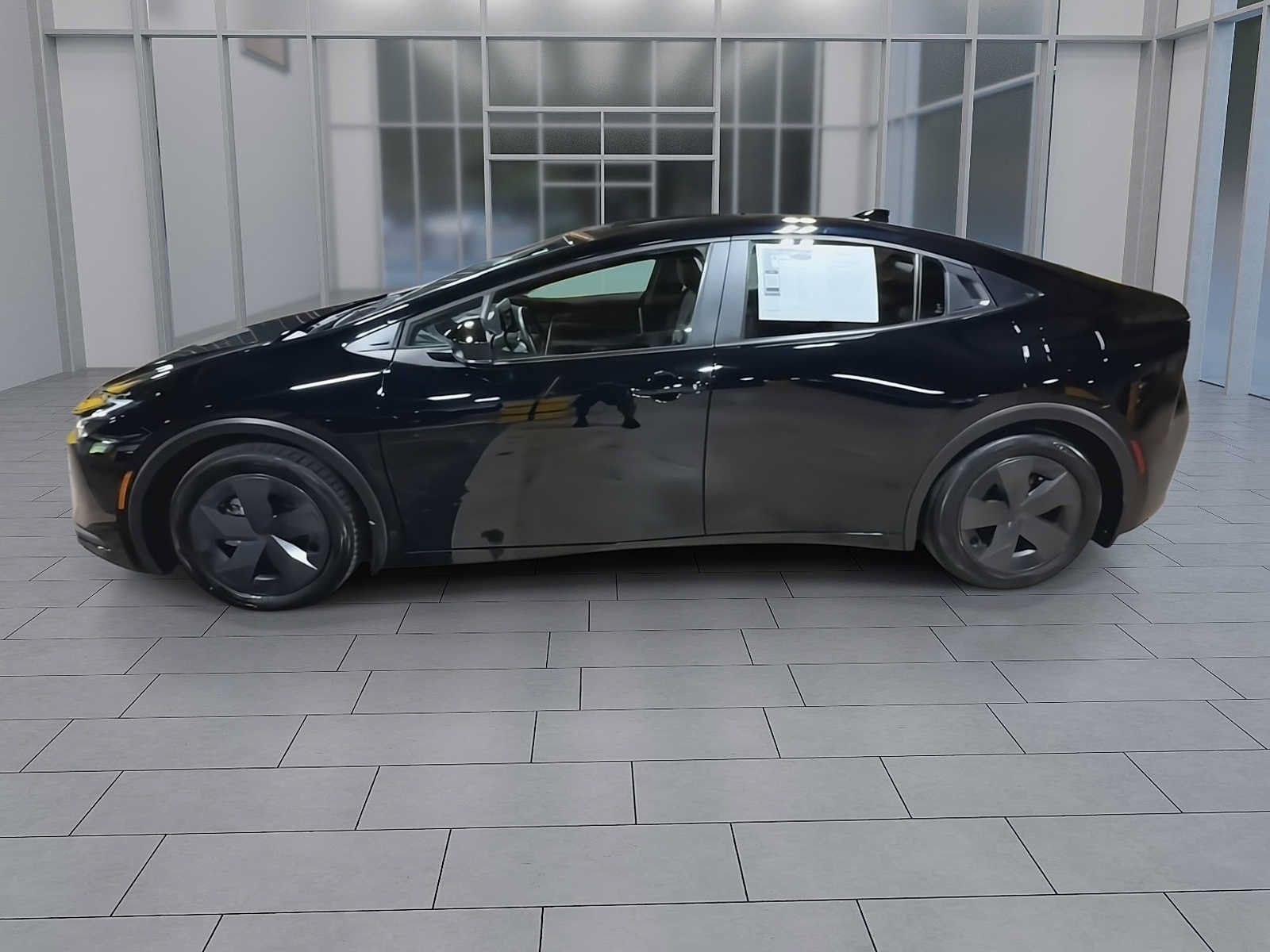 Used 2024 Toyota Prius Prime FWD image 5