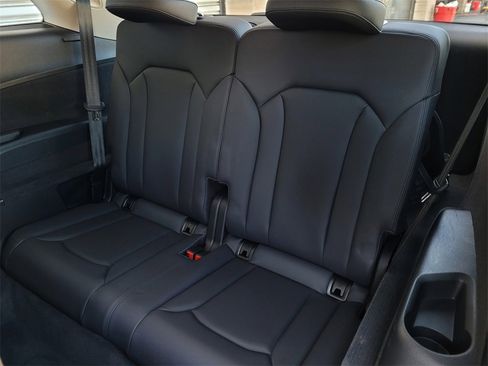 Used 2022 Audi Q7 3.0T Premium Plus w/ Premium Plus Package image 14