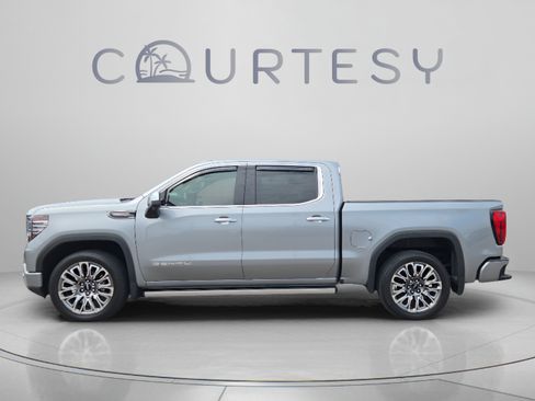 Used 2026 GMC Sierra 1500 Denali Ultimate AWD/4WD image 2