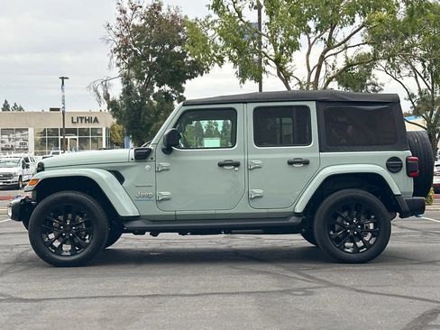 Used 2023 Jeep Wrangler Unlimited Sahara w/ Cold Weather Group AWD/4WD image 6