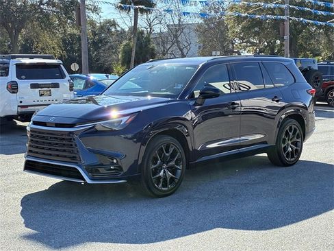 Used 2024 Lexus TX 500h AWD w/ Technology Package image 8