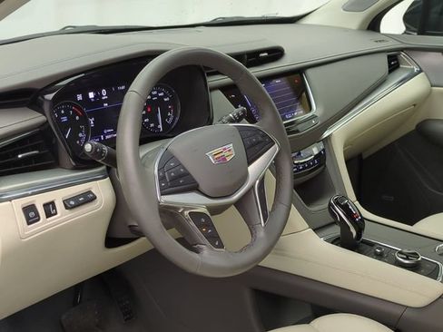 Certified 2024 Cadillac XT5 Premium Luxury w/ Technology Package AWD/4WD image 9