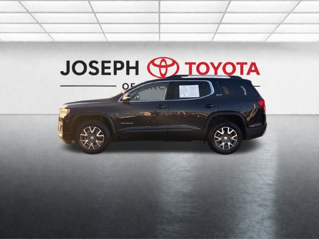 Used 2022 GMC Acadia SLE w/ Driver Convenience Package FWD image 2