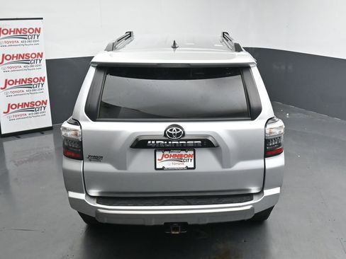 Used 2024 Toyota 4Runner TRD Off-Road Premium AWD/4WD image 30