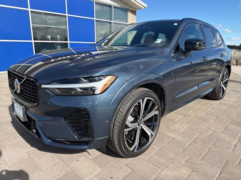 Used 2024 Volvo XC60 T8 Ultimate w/ Climate Package AWD/4WD image 4