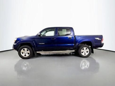 Used 2013 Toyota Tacoma PreRunner w/ TRD Sport Pkg RWD image 4