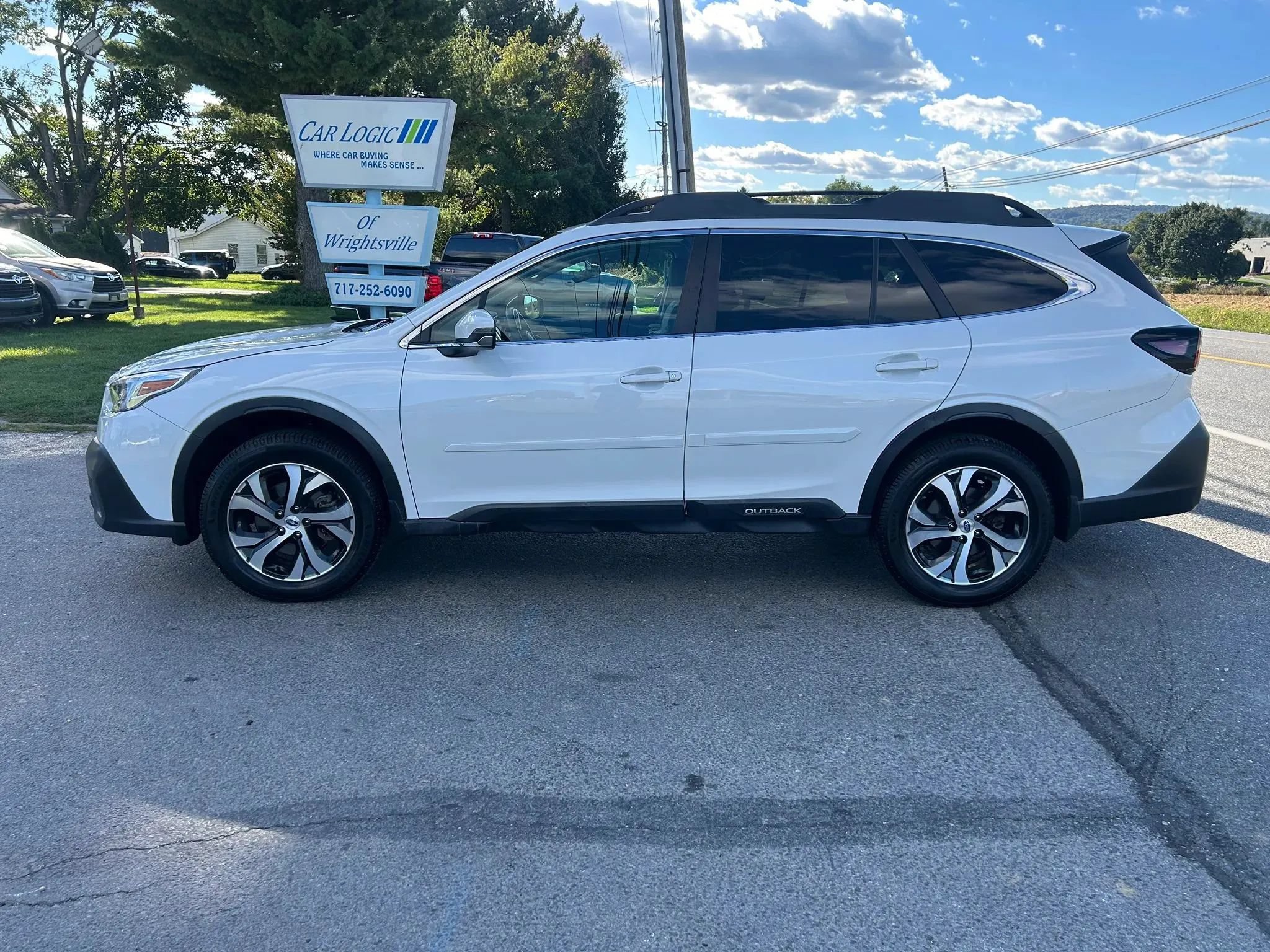 Used 2020 Subaru Outback Limited AWD/4WD image 9