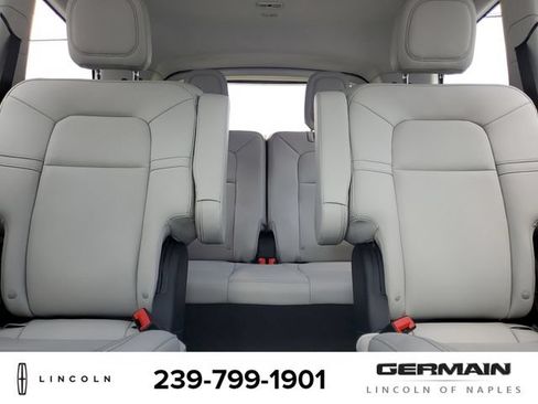 New 2026 Lincoln Aviator AWD image 29