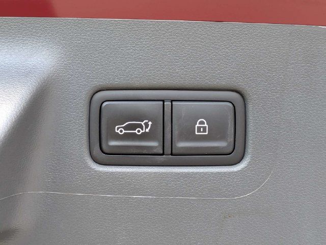 Used 2025 Hyundai Santa Fe SEL FWD image 12