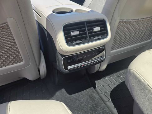 New 2025 Mercedes-Benz GLS 580 4MATIC image 24