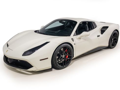 Used 2017 Ferrari 488 Spider RWD image 11