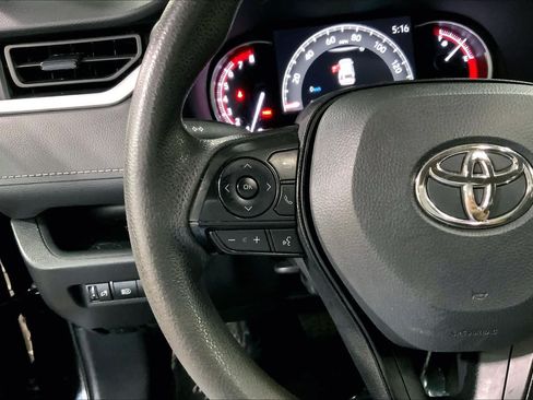 Used 2025 Toyota RAV4 LE AWD/4WD image 24