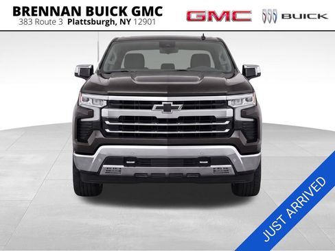 Used 2021 Chevrolet Silverado 1500 LTZ w/ LTZ Premium Package AWD/4WD image 8
