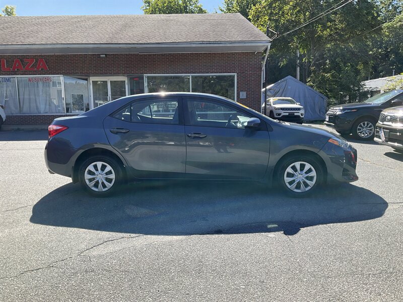 Used 2019 Toyota Corolla L FWD image 4