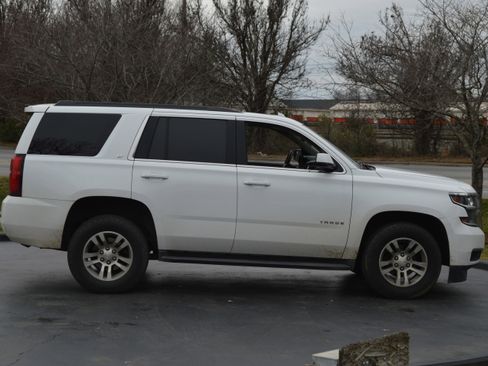 Used 2019 Chevrolet Tahoe LT image 12