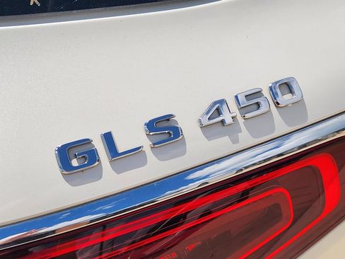 Used 2022 Mercedes-Benz GLS 450 4MATIC image 14