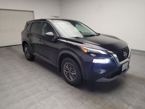 Used 2022 Nissan Rogue S FWD image 13