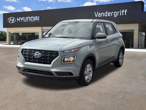 Certified 2025 Hyundai Venue SE image 5