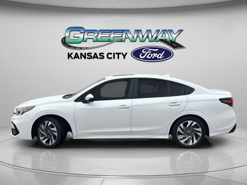 Used 2025 Subaru Legacy Limited AWD/4WD image 2