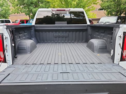 Used 2019 GMC Sierra 1500 SLT w/ SLT Convenience Package AWD/4WD image 11