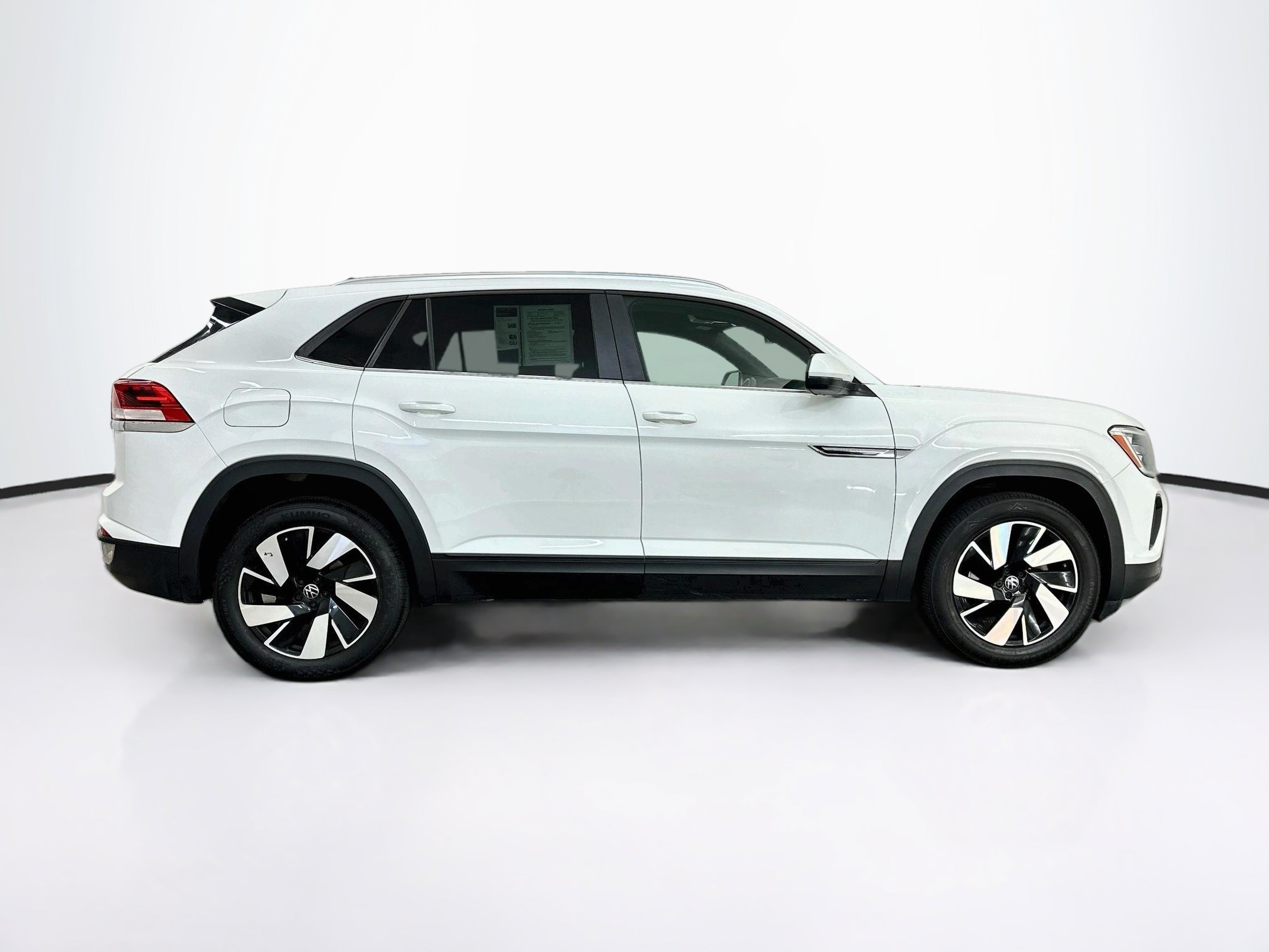 Used 2024 Volkswagen Atlas Cross Sport SE AWD/4WD image 10