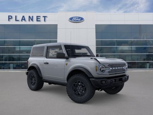New 2026 Ford Bronco Badlands AWD/4WD image 9