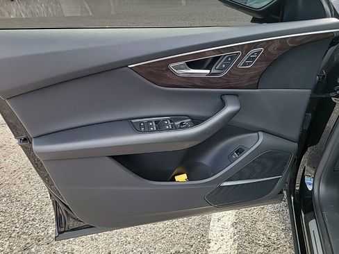 Used 2020 Audi Q8 Premium Plus w/ Premium Plus Package image 15