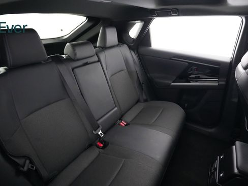 Used 2025 Toyota bZ4X XLE w/ Weather Package image 5