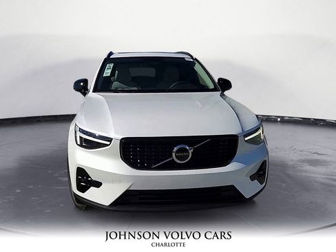New 2026 Volvo XC40 B5 Plus w/ Protection Package Premier image 7