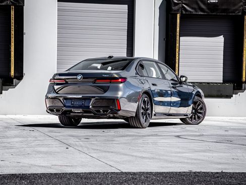 New 2026 BMW 760i xDrive w/ Executive Package AWD/4WD image 8
