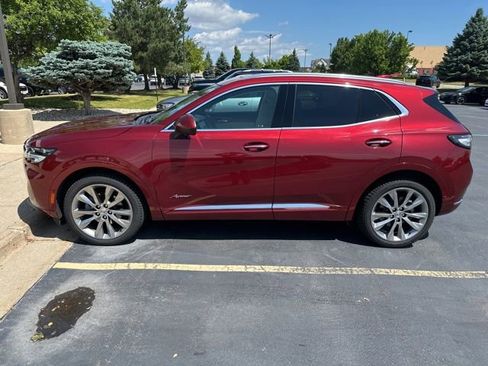 Used 2022 Buick Envision Avenir w/ Technology Package II AWD/4WD image 2