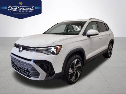 New 2025 Volkswagen Taos SE