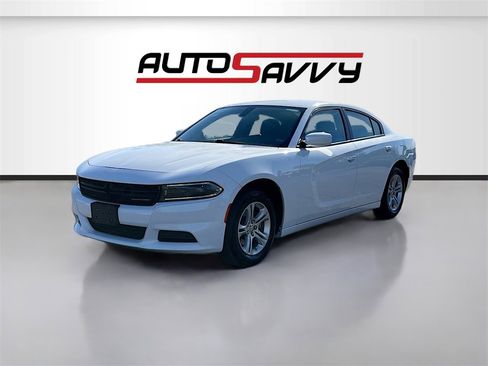 Used 2022 Dodge Charger SXT image 3