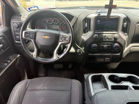 Used 2020 Chevrolet Silverado 1500 LT w/ Texas Edition AWD/4WD image 10
