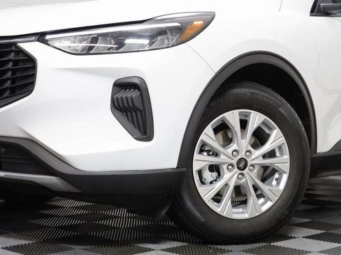 Used 2025 Ford Escape Active image 3