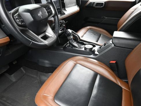 Used 2024 Ford Bronco Outer Banks AWD/4WD image 16