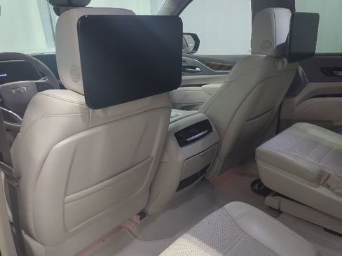 Used 2022 Cadillac Escalade Premium Luxury Platinum w/ LPO, Radiant Package image 19