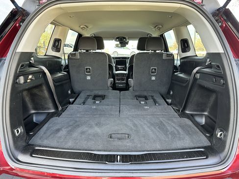 Used 2023 Jeep Grand Cherokee L Laredo image 27