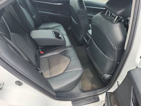 Used 2023 Toyota Camry SE FWD image 17